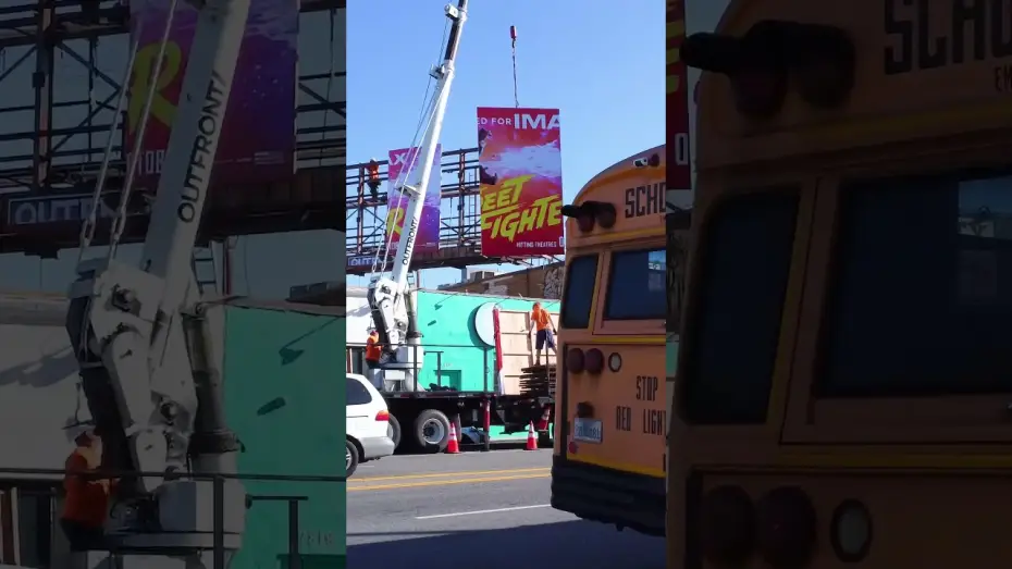 Wideo do filmu Street Fighter. Uliczny wojownik — Ryu shows no mercy. See how OUTFRONTMediaUSA  created our iconic billboard.
