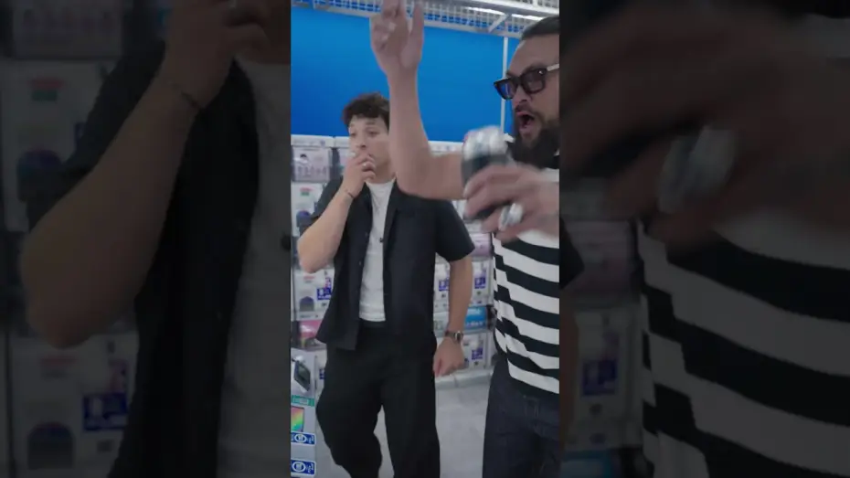 Wideo do filmu Street Fighter. Uliczny wojownik — Jason Momoa vs. the claw machine.