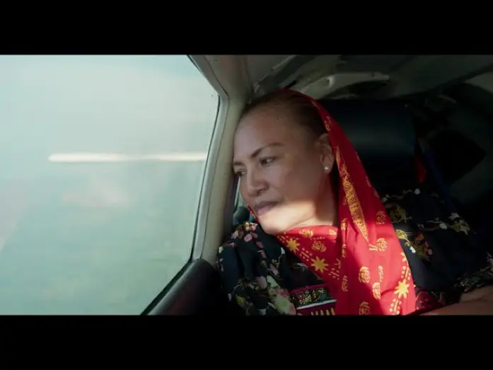 Wideo do filmu Dieu est une femme — DIEU EST UNE FEMME de Andrés Peyrot -Bande-annonce - sortie le 3 avril 2024