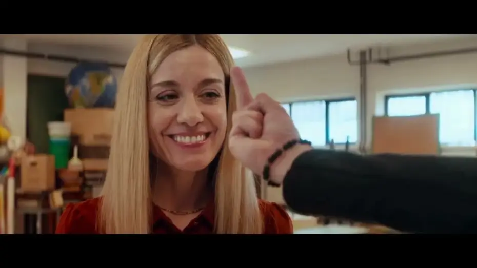 Wideo do filmu Menudas piezas — Prepárate, Candela ha llegado