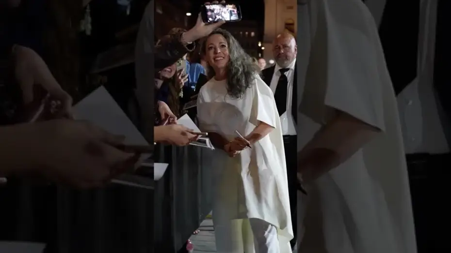 Wideo do filmu Wicker — Olivia Colman and Alexander Skarsgård at WICKER Premiere