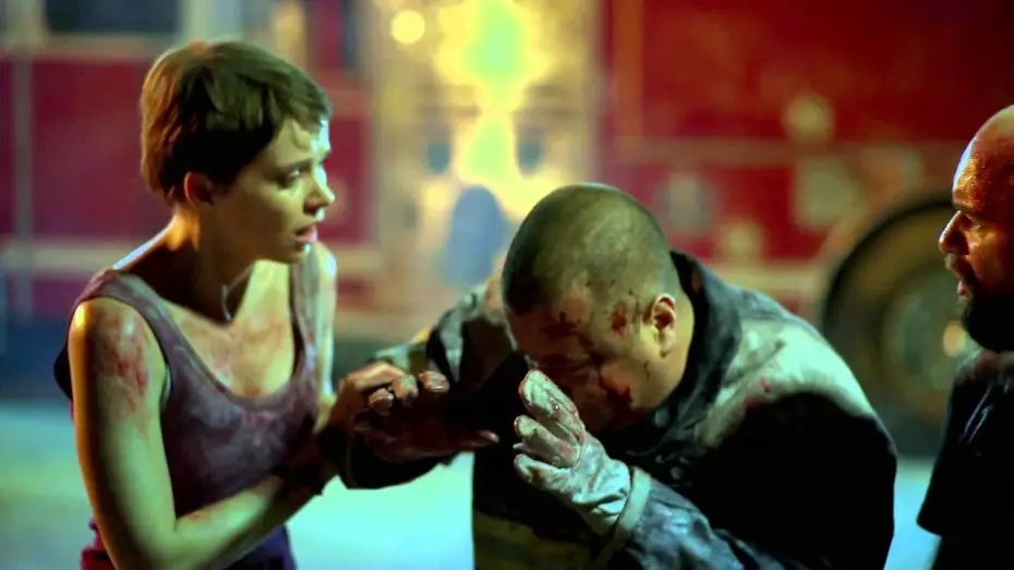 Wideo do filmu Aftershock. Miasto chaosu — AFTERSHOCK - Bande-Annonce (VF)