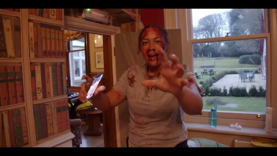 Wideo do filmu Fyre Rises — BTS - Makeup