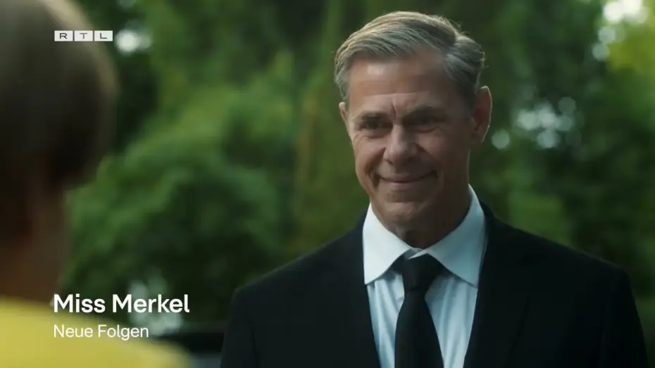 Wideo do filmu Miss Merkel - Mord auf dem Friedhof — Miss Merkel - Ein Uckermark-Krimi | Offizieller Trailer | RTL