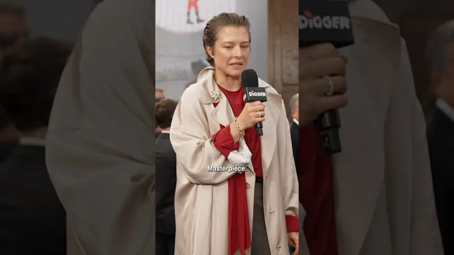 Wideo do filmu Digger — Describe DIGGER in three words.