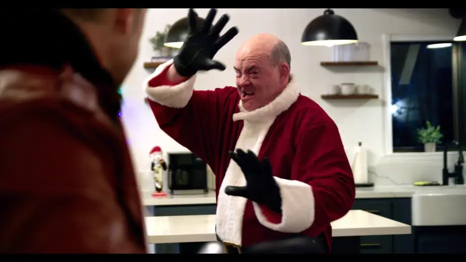 Wideo do filmu Dashing Through the Snow — Trailer