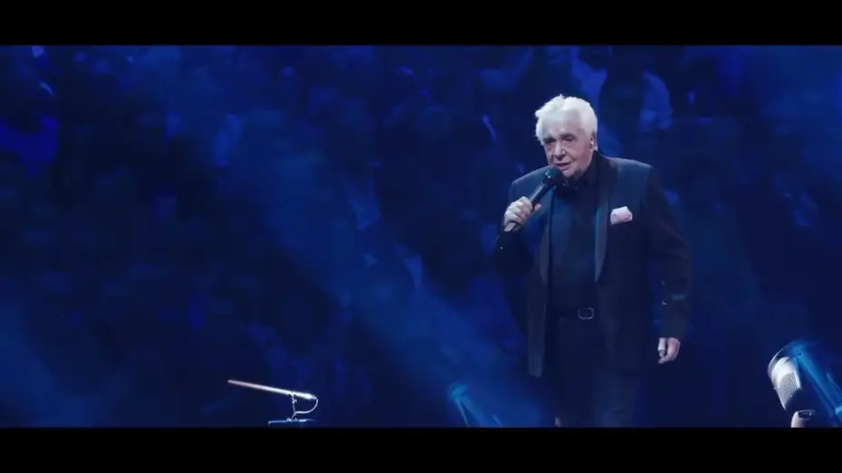 Wideo do filmu Michel Sardou : Je me souviens d'un adieu — SARDOU - LE CONCERT AU CINEMA | EXTRAIT