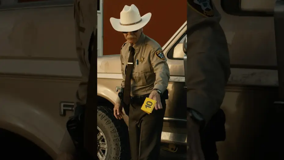 Wideo do filmu The Deputy — He’s got his own way of doing things. William H. Macy stars in The Deputy.