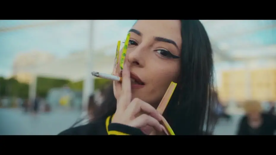 Wideo do filmu Dziewczyny ze stacji — Trailer [Subtitled]