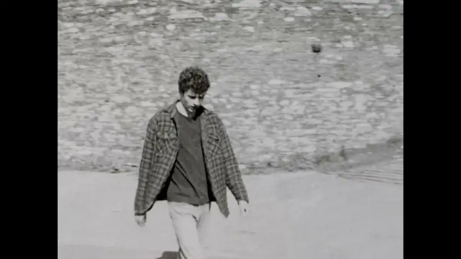 Wideo do filmu Beware The Cameraman — BEWARE THE CAMERAMAN | A Super-8 Horror/Comedy Short Film