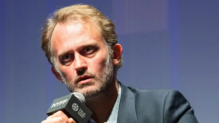 Wideo do filmu Notre salut — Emmanuel Marre on A Man of His Time