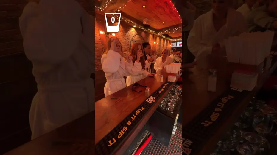 Wideo do filmu Spa Weekend — One Drink