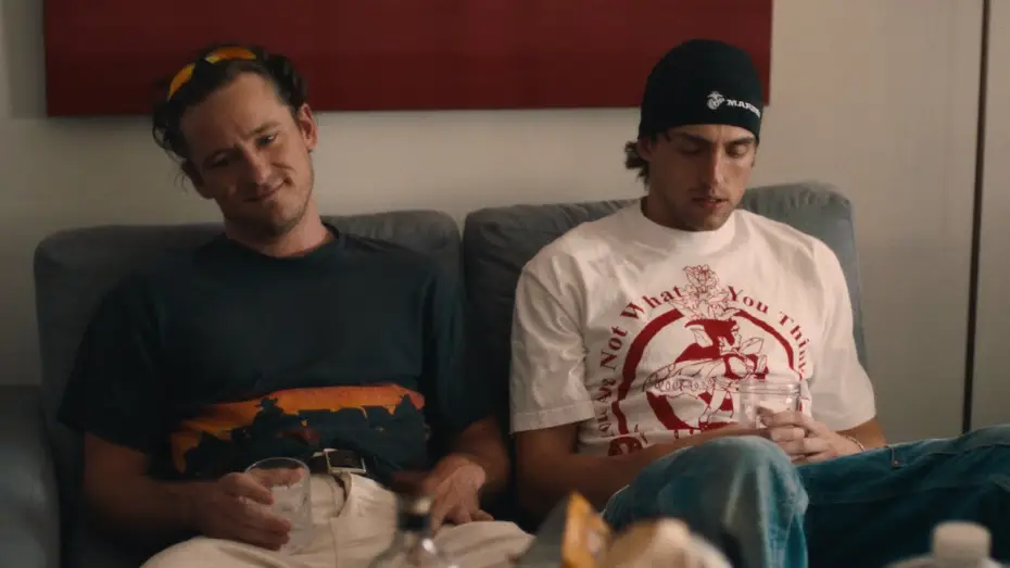 Wideo do filmu Guzzle Buddies — Guzzle Buddies (2024)