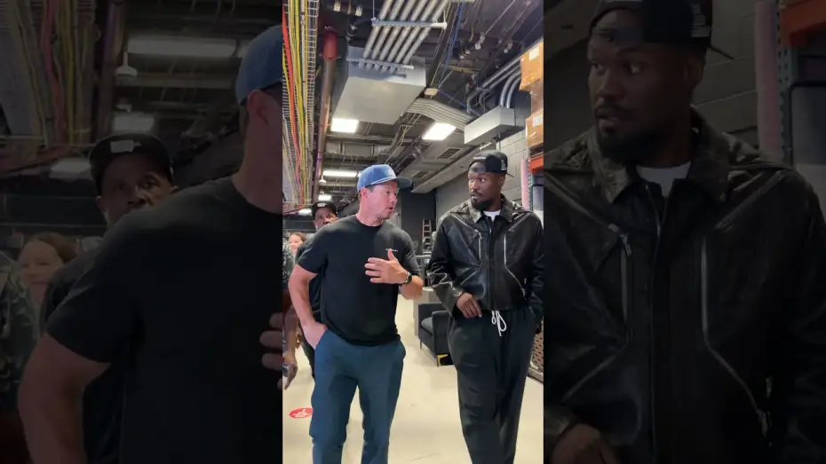 Wideo do filmu Ponad prawem — Yahya Abdul-Mateen II and Mark Wahlberg on UFC 330 for By Any Means