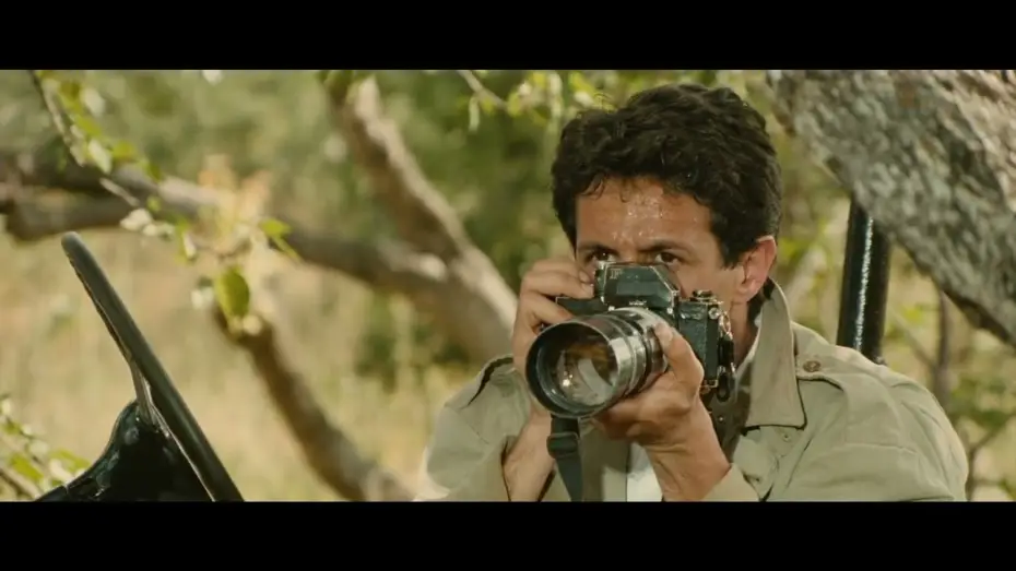 Wideo do filmu Claude Lelouch,  la vie en mieux — CLAUDE LELOUCH, LA VIE EN MIEUX d'Elise Baudouin - Extrait (2024)