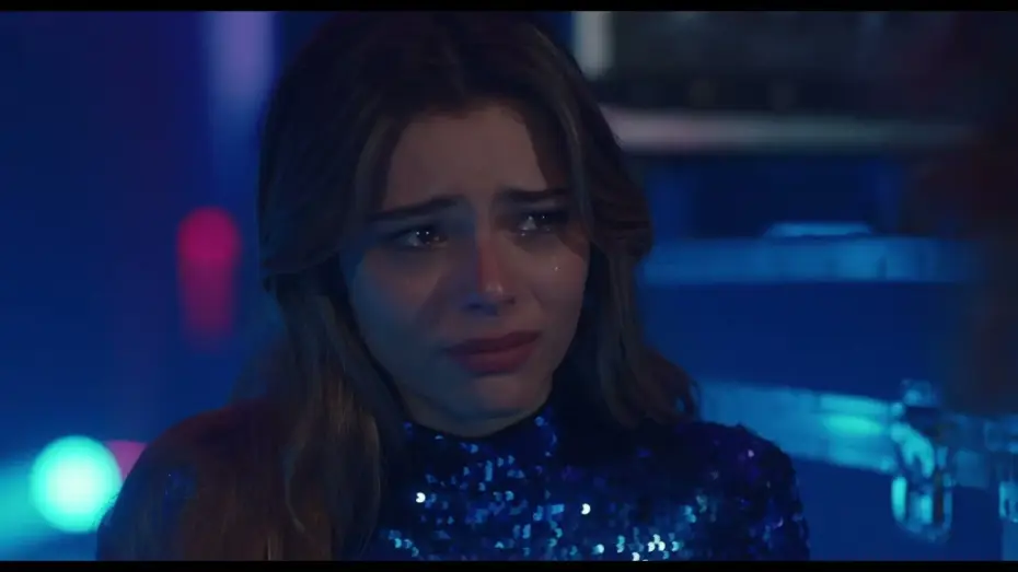 Wideo do filmu Fuori la verità — Fuori la verità (2025) | Trailer ufficiale | Dal 6 novembre al cinema