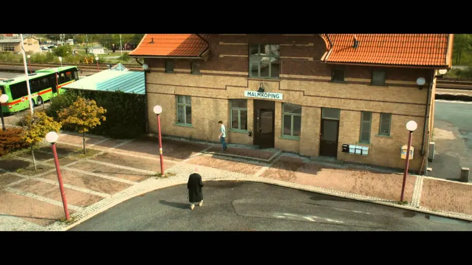 Wideo do filmu Stulatek, który wyskoczył przez okno i zniknął — Der Hundertjährige, der aus dem Fenster stieg und verschwand - Trailer