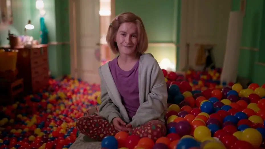 Wideo do filmu Inna mamusia — My Universal Story: Molly Miller