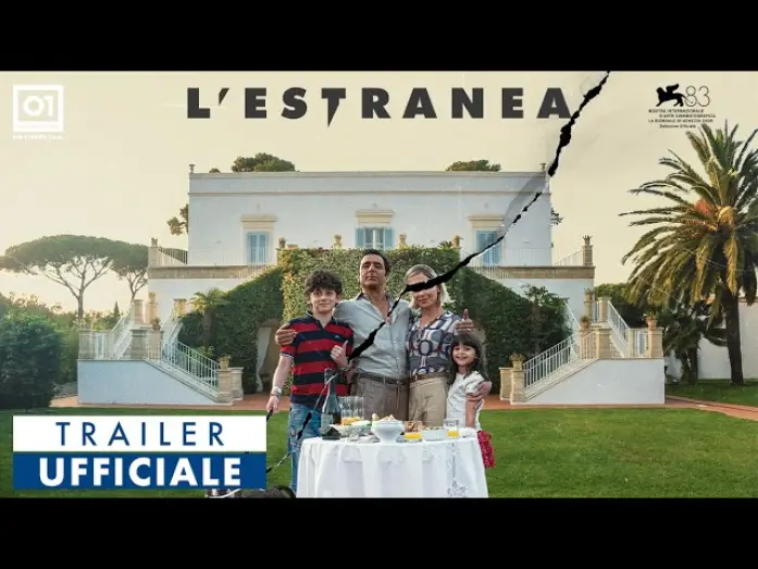 Wideo do filmu L'estranea — L'ESTRANEA di Paolo Strippoli (2026) #venezia83 - TRAILER UFFICIALE HD