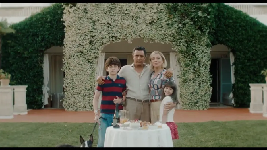 Wideo do filmu L'estranea — L'ESTRANEA di Paolo Strippoli (2026) #venezia83 #midnightmadness - Clip "Colonna"