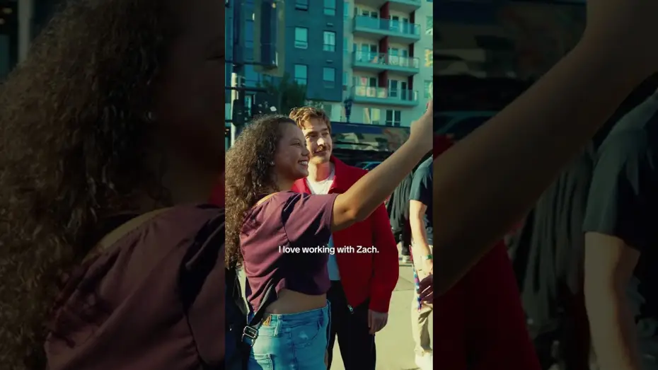 Wideo do filmu Resident Evil — Fans had a blast at the Resident Evil x @discord fan experience with Zach Cregger & Austin Abrams.