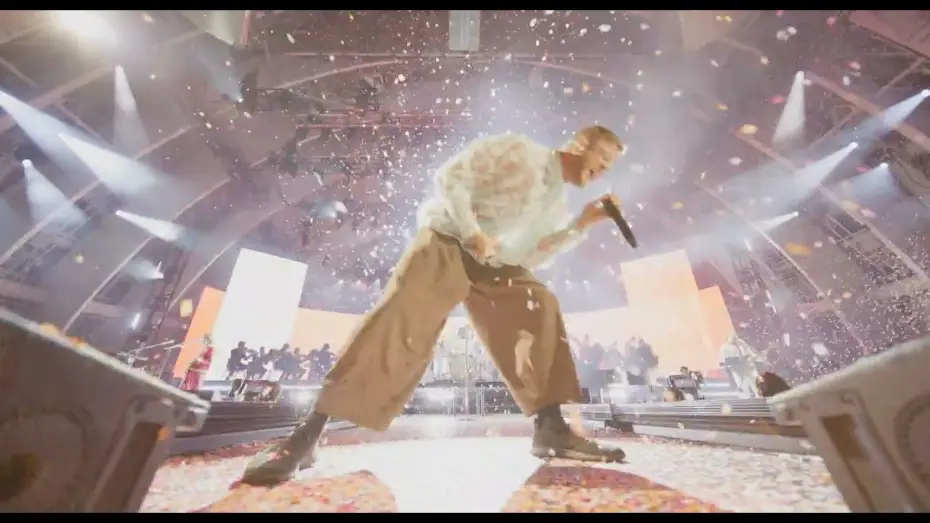 Wideo do filmu Imagine Dragons: Live from the Hollywood Bowl (with the LA Film Orchestra) — Imagine Dragons: Live From The Hollywood Bowl (With The LA Film Orchestra) - 'Fire In These Hills'