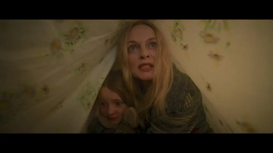Wideo do filmu What Happened to Doris? — WHAT HAPPENED TO DORIS? - Exclusive Clip
