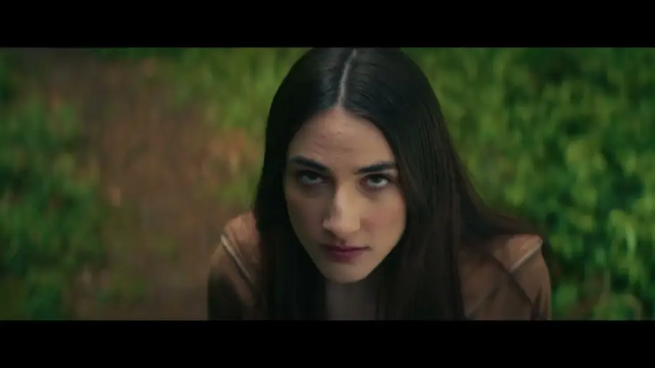 Wideo do filmu La casa en el árbol — The Treehouse – Official English Trailer