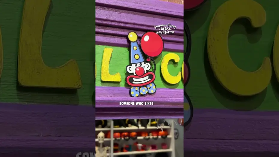 Wideo do filmu Baranek Shaun i kudłata bestia — Hmmm...That clown does look familiar!