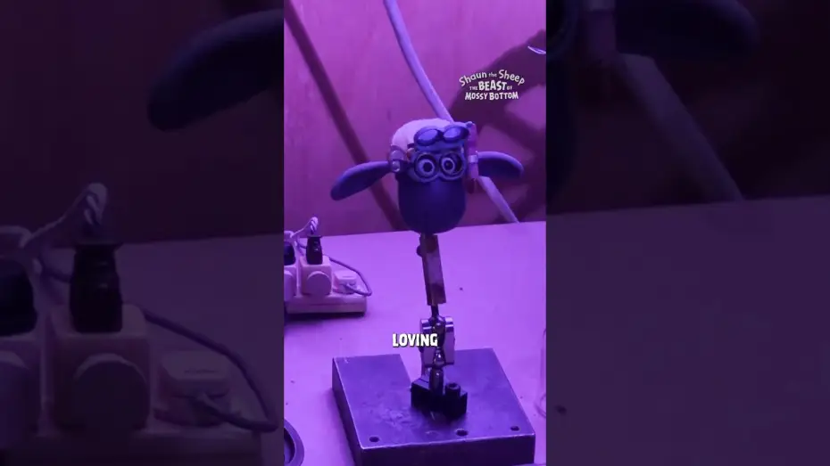 Wideo do filmu Baranek Shaun i kudłata bestia — Step baa-hind the scenes and into Shaun’s science lab!