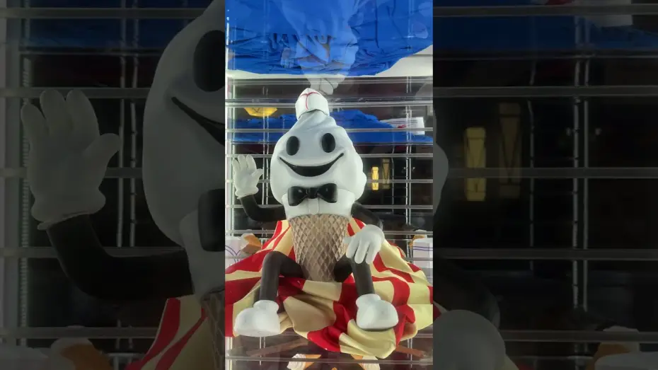 Wideo do filmu Ice Cream Man — The Ice Cream Man has been everywhere this summer.