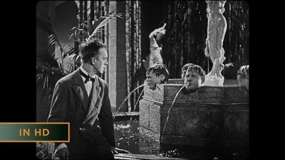 Wideo do filmu Laurel & Hardy: Year Two — Laurel & Hardy: Year Two | Early to Bed (1928) - Clip [HD]