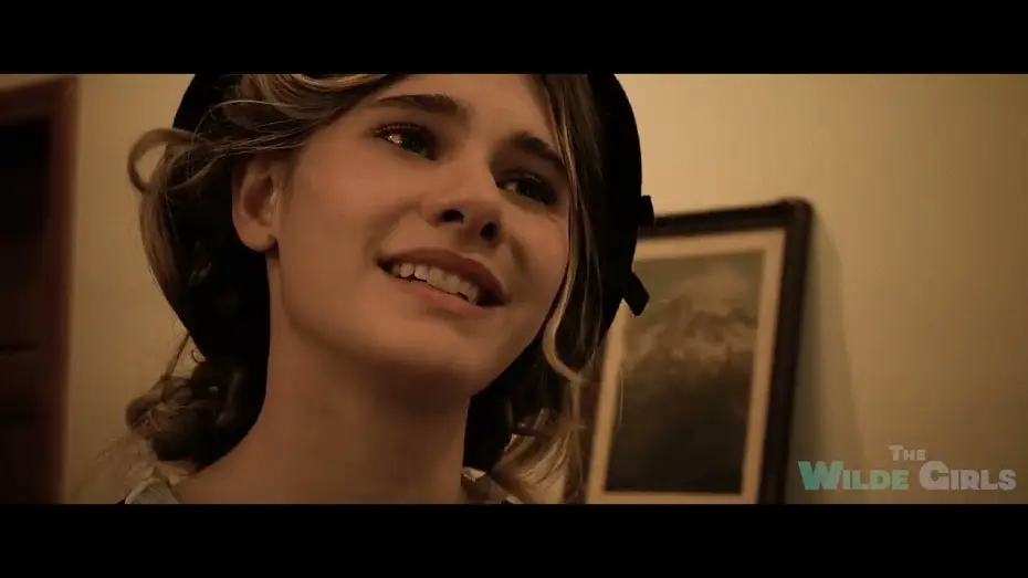Wideo do filmu The Wilde Girls — Meet Cali Scolari  Comedy in her DNA, Sweetheart, Bold, Brilliant - Starring in The Wilde Girls