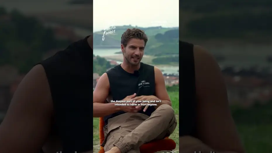 Wideo do filmu Todo lo que nunca fuimos — Meet Maxi Iglesias, who will portray Axel, in the upcoming adaptation of Todo Lo Que Nunca Fuimos.