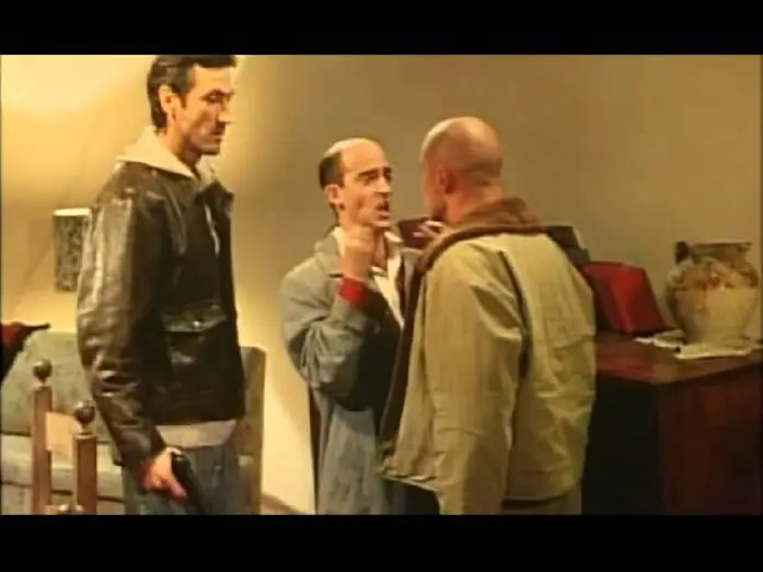 Wideo do filmu L'anno prossimo... vado a letto alle dieci — Che aveva visto nel bagno? (l'anno prossimo vado a letto alle dieci)