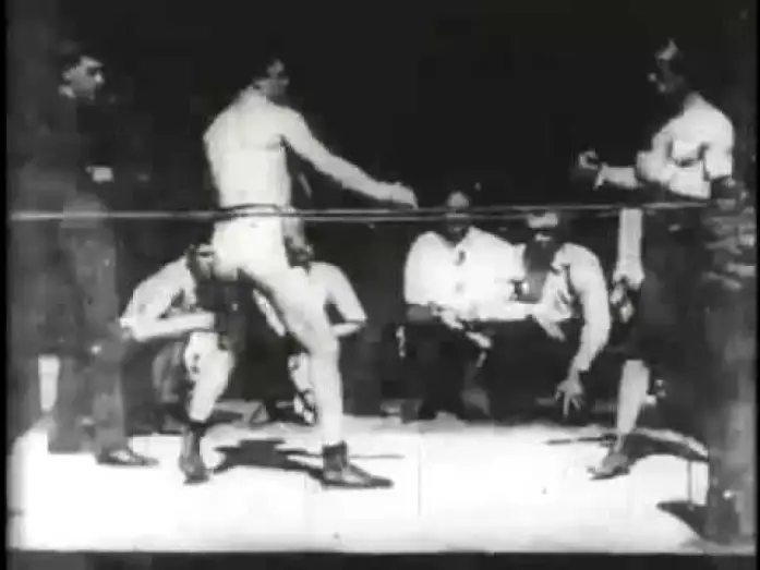 Wideo do filmu Leonard-Cushing Fight — Leonard-Cushing Fight