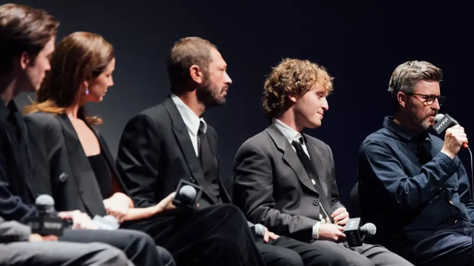 Wideo do filmu A Long Winter — Andrew Haigh, Fred Hechinger, Ebon Moss-Bachrach, Caitríona Balfe, and Kit Connor on A Long Winter