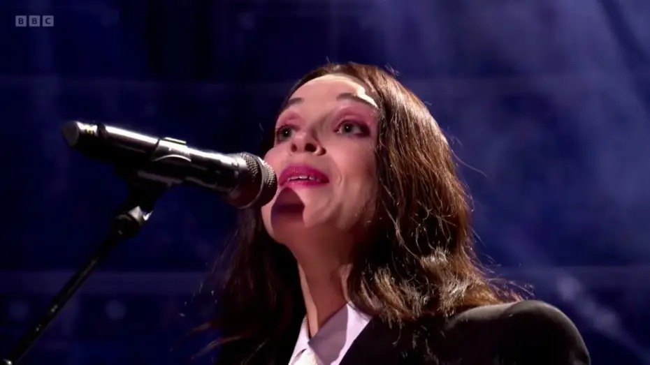 Wideo do filmu St. Vincent at the Proms — ST. VINCENT // 2025-09-03 BBC Proms - Violent Time