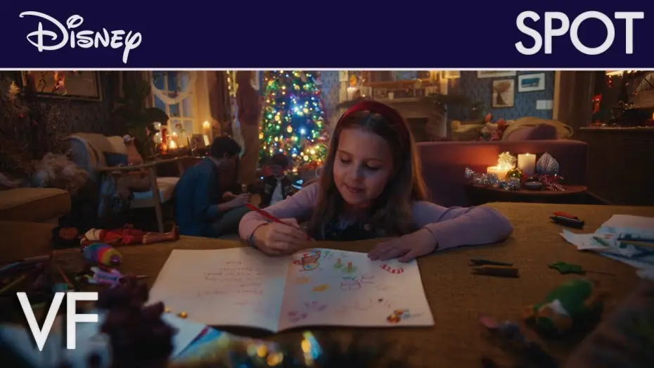 Wideo do filmu Świąteczna opowieść: Nasze najlepsze święta — Disney - Court-métrage : Le plus beau des Noëls | Disney