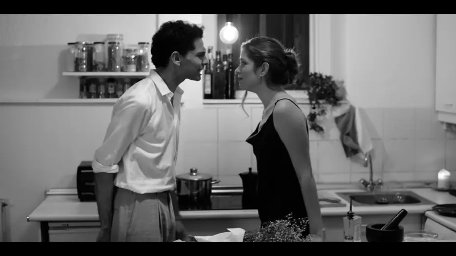 Wideo do filmu Otro año y contando — Otro año y contando | Teaser trailer cortometraje
