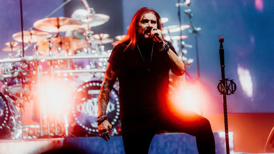 Wideo do filmu Dream Theater - Quarantième: Live à Paris — Dream Theater - Overture 1928 / Strange Déjà Vu (Quarantième Live à Paris)