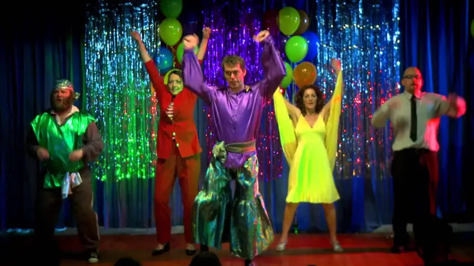 Wideo do filmu Ciastka i potwory — Monster Pies - Moscow Dance (original edit)