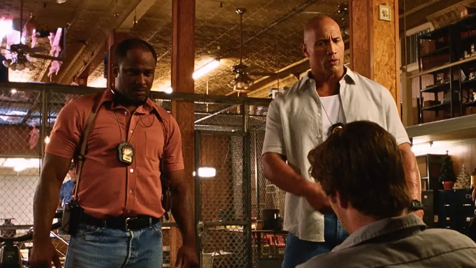 Wideo do filmu Empire State: Ryzykowna gra — Dwayne Johnson in a Brutal Interrogation Scene