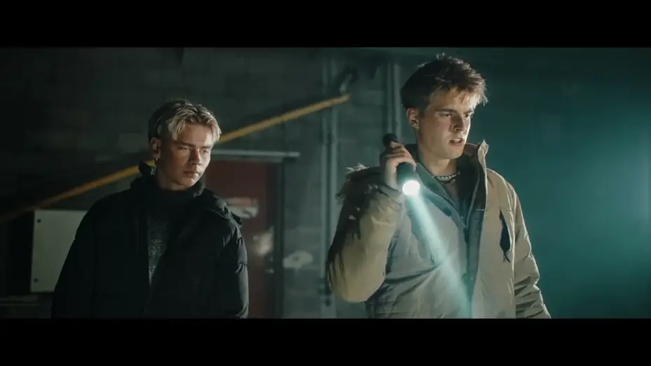 Wideo do filmu Undir Ísnum — Undir ísnum - Teaser trailer
