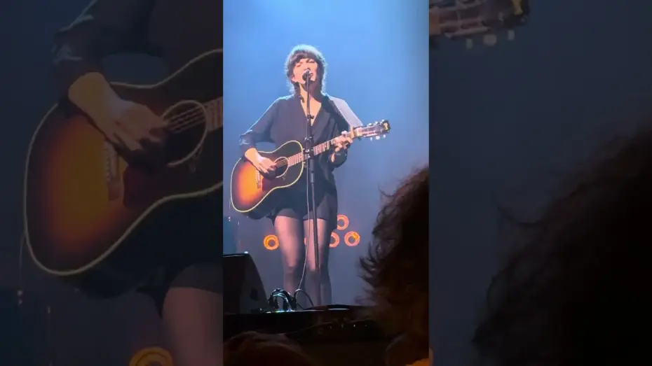 Wideo do filmu The songs of Joni Mitchell au Casino de Paris — Lail Arad "Big Yellow Taxi" - 17/11/25 - Casino de Paris