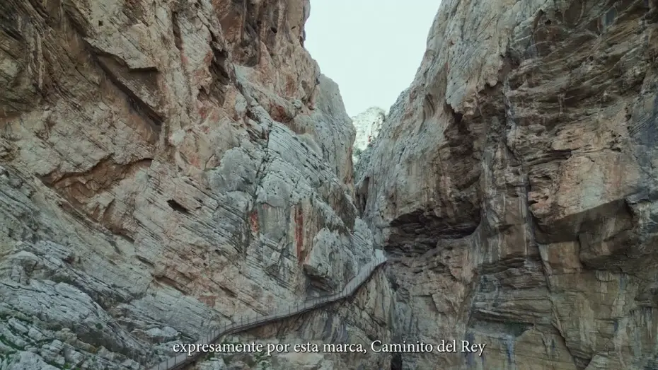 Wideo do filmu El espíritu del Caminito — 'El Espíritu del Camino' es el nuevo documental que narra la historia del Caminito del Rey