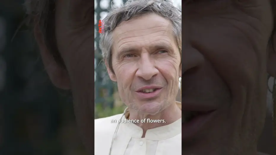 Wideo do filmu Irène Drésel @ Passengers — @IreneDresel's Electro Music Blossoms in a Rose Garden! #shorts #rose #garden - ARTE Concert