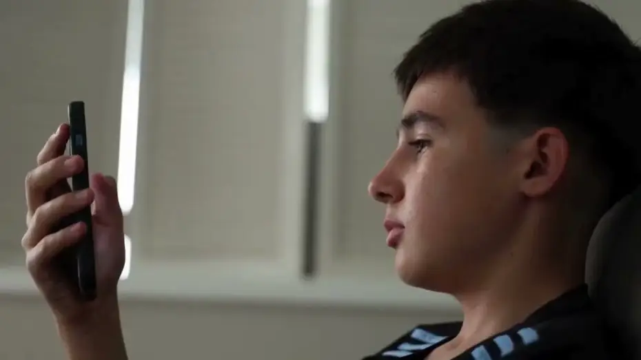 Wideo do filmu SCREEN OUT — Screen out preview.