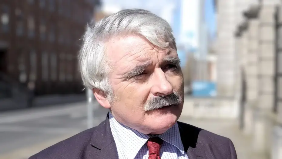 Wideo do filmu How to Cheat in the Leaving Certificate — Irish Politician Willie O’Dea Boycotts Film