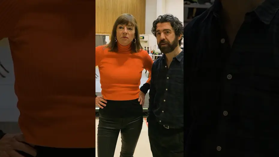 Wideo do filmu National Theatre at Home: Summerfolk — 'A great smorgasbord of life' 🧺 #Summerfolk #NationalTheatre #OlivierTheatre #LondonTheatre #BTS